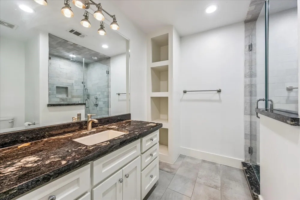 5524 Sturbridge Drive Houston, TX 77056