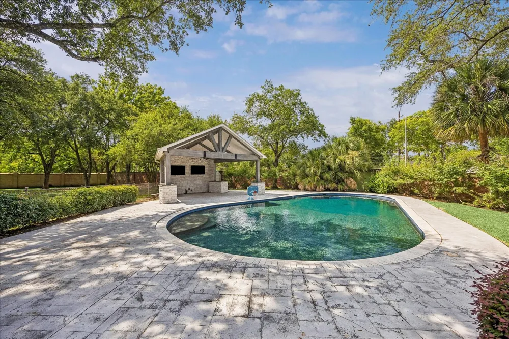 5524 Sturbridge Drive Houston, TX 77056