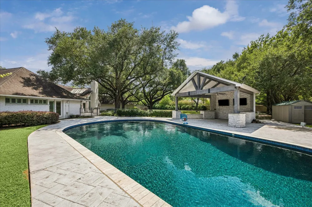 5524 Sturbridge Drive Houston, TX 77056