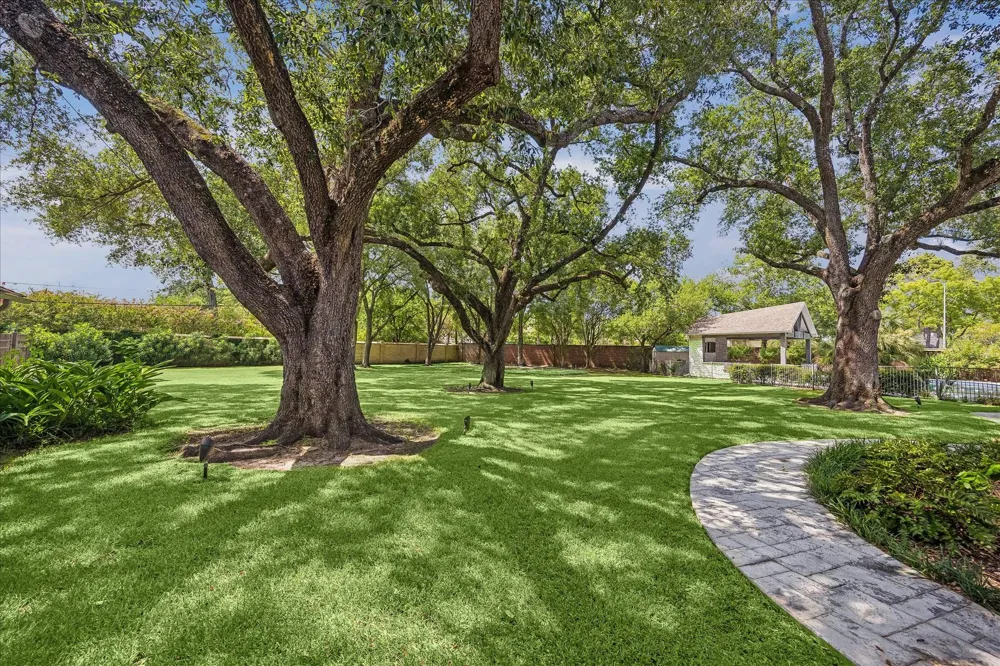 5524 Sturbridge Drive Houston, TX 77056