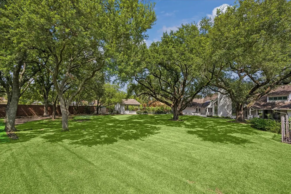 5524 Sturbridge Drive Houston, TX 77056