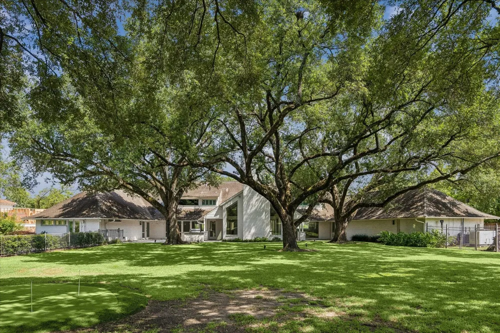 5524 Sturbridge Drive Houston, TX 77056