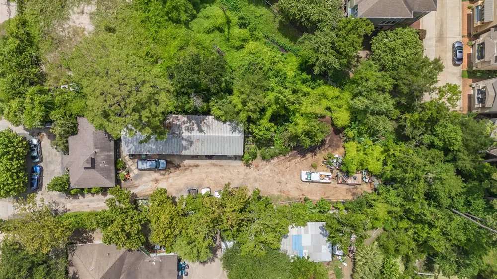 1137 W 26th Street Houston, TX 77008