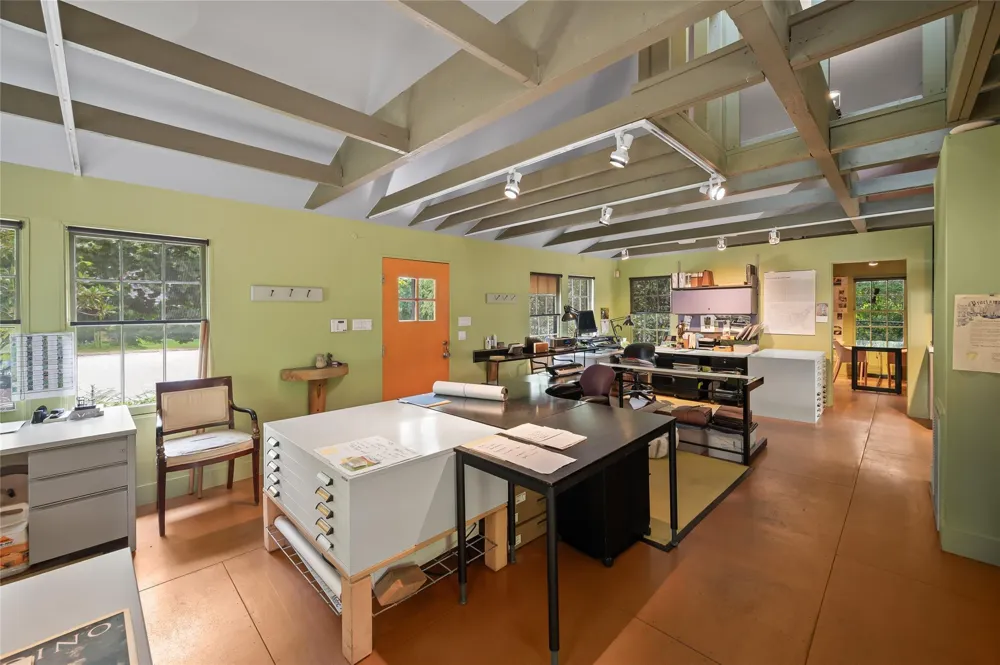 1137 W 26th Street Houston, TX 77008