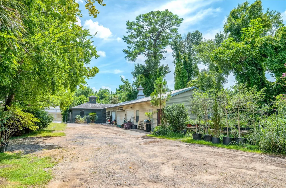 1137 W 26th Street Houston, TX 77008