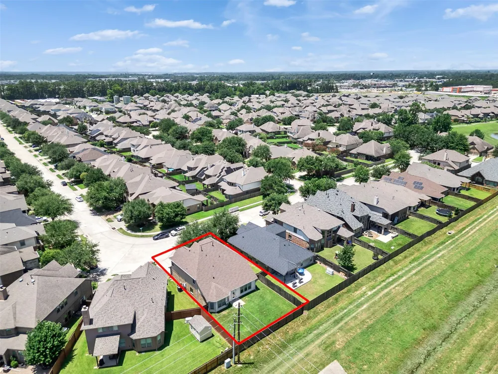 26133 Gallant Knight Lane Kingwood, TX 77339