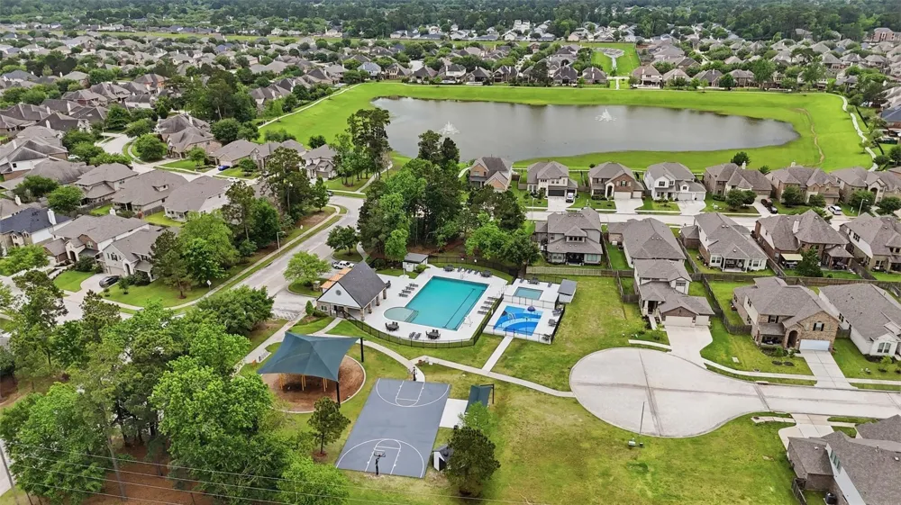 26133 Gallant Knight Lane Kingwood, TX 77339