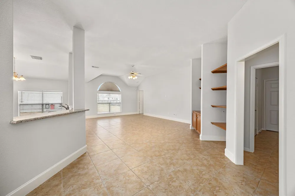 6908 Westgate Street Wallis, TX 77485