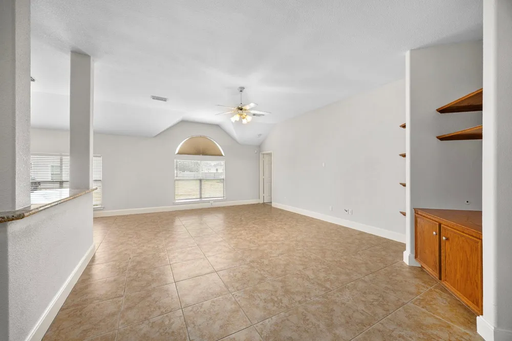 6908 Westgate Street Wallis, TX 77485