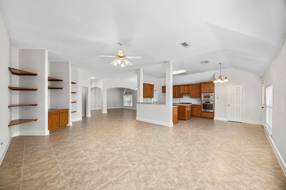 6908 Westgate Street Wallis, TX 77485