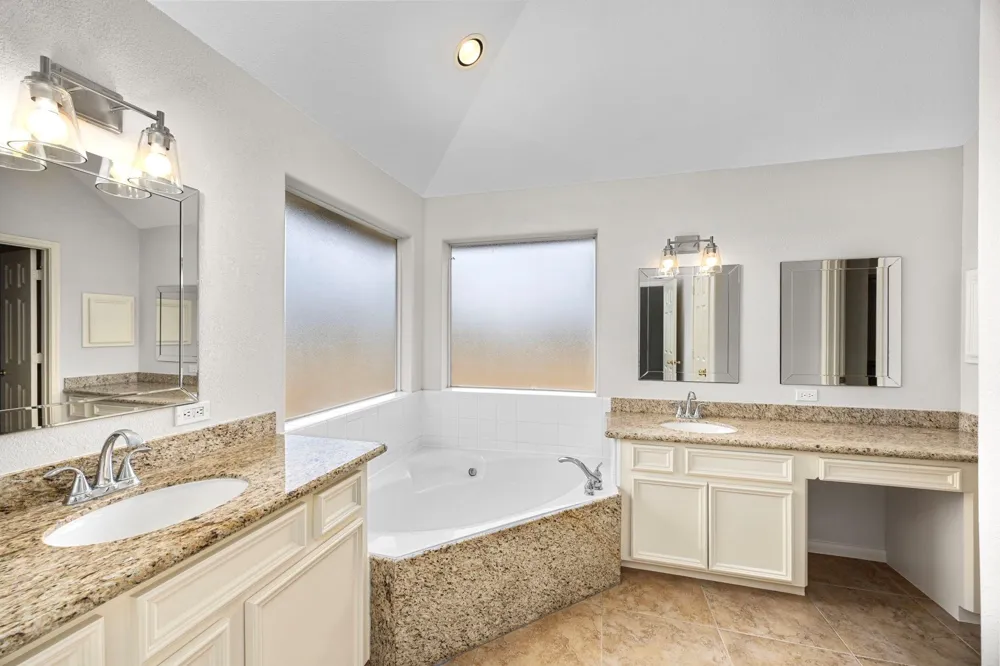 6908 Westgate Street Wallis, TX 77485