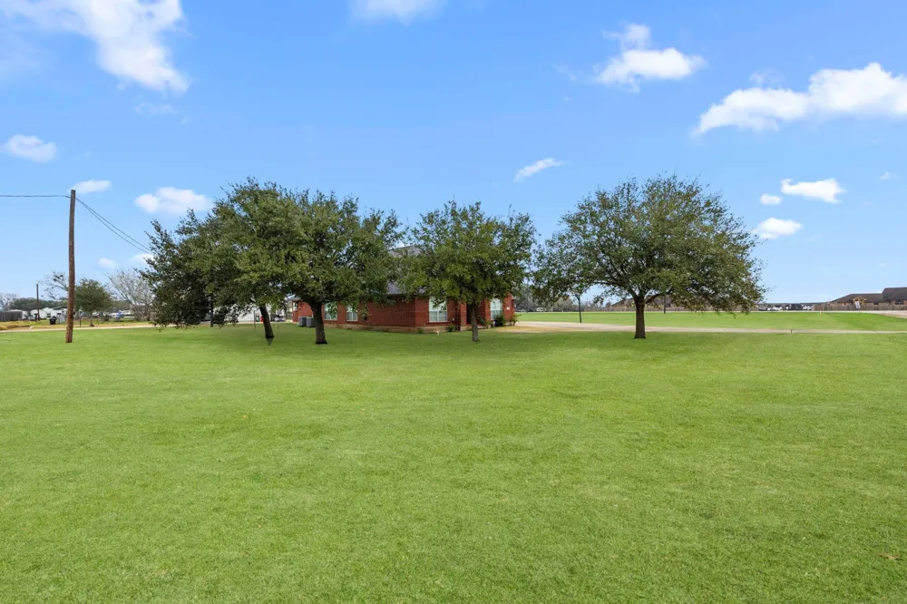 6908 Westgate Street Wallis, TX 77485