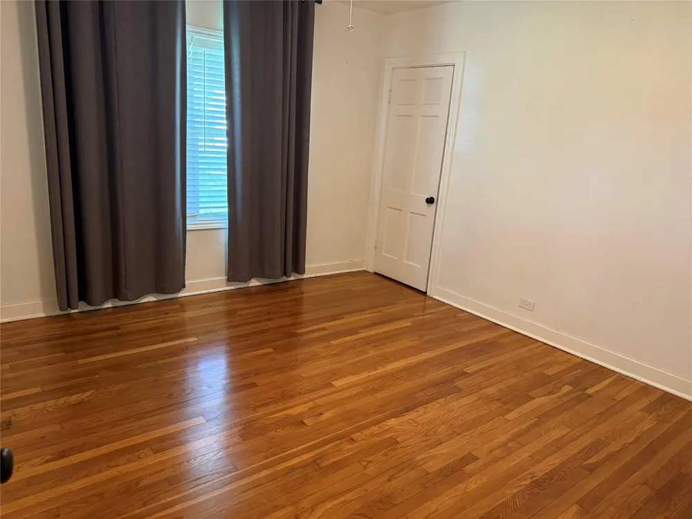 707 S Mccarty Avenue Eagle Lake, TX 77434