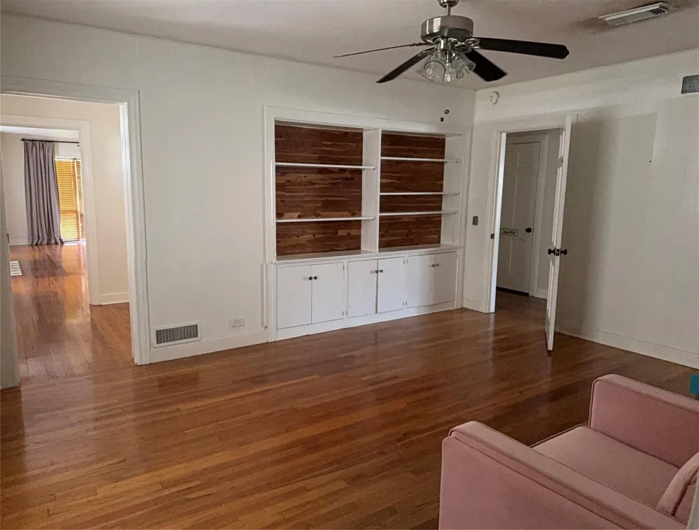 707 S Mccarty Avenue Eagle Lake, TX 77434
