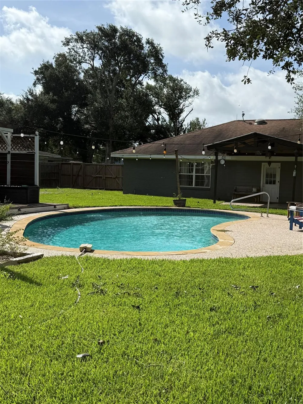 707 S Mccarty Avenue Eagle Lake, TX 77434