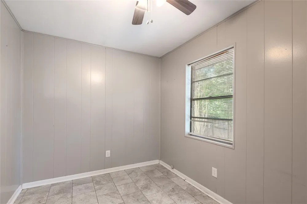 427 Sunnyside Street Huntsville, TX 77320