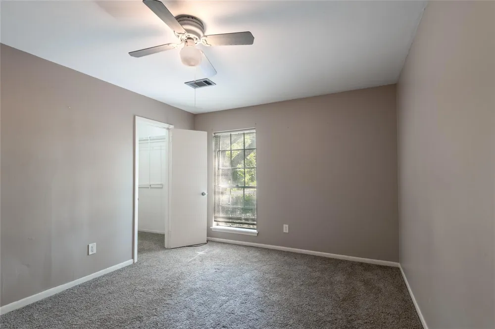 427 Sunnyside Street Huntsville, TX 77320