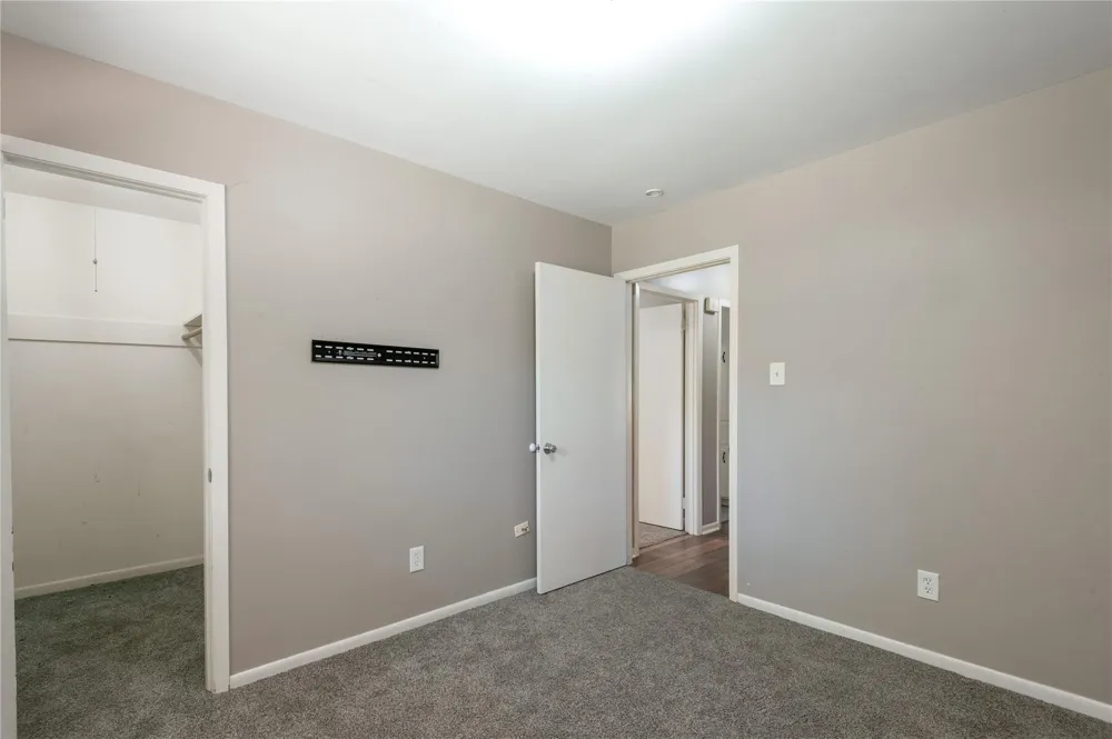 427 Sunnyside Street Huntsville, TX 77320