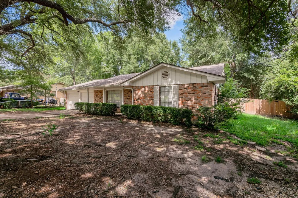 427 Sunnyside Street Huntsville, TX 77320