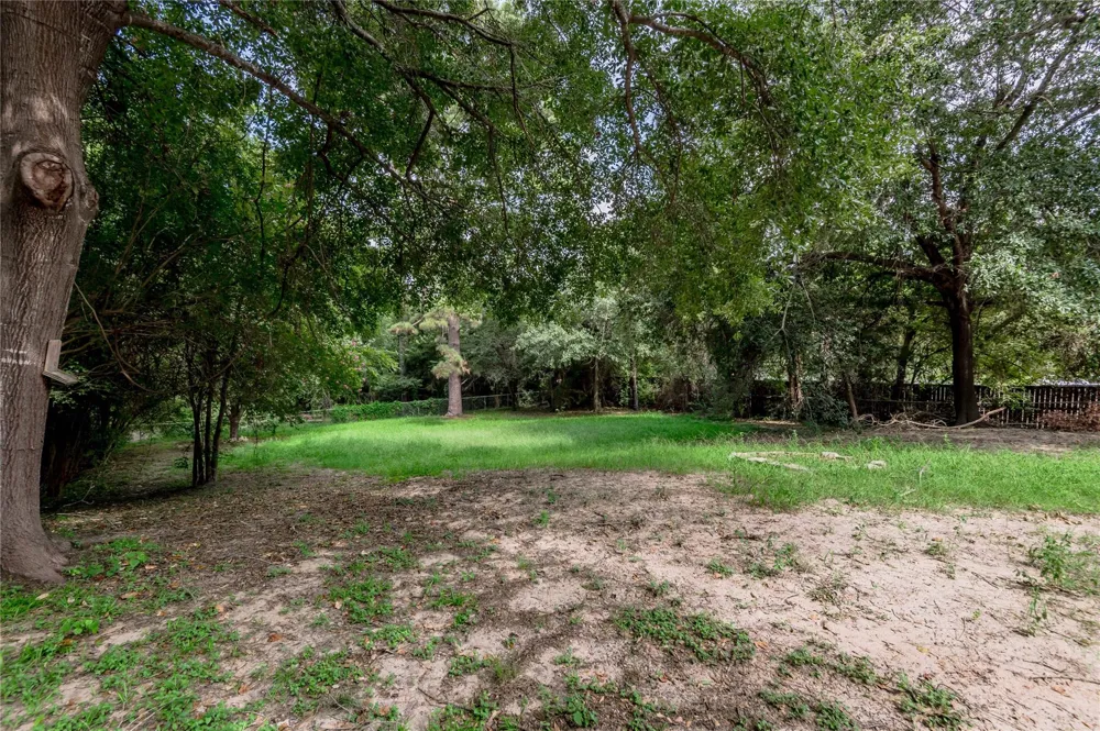 427 Sunnyside Street Huntsville, TX 77320