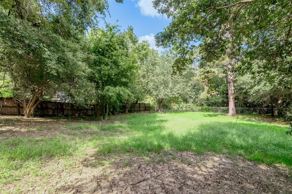427 Sunnyside Street Huntsville, TX 77320