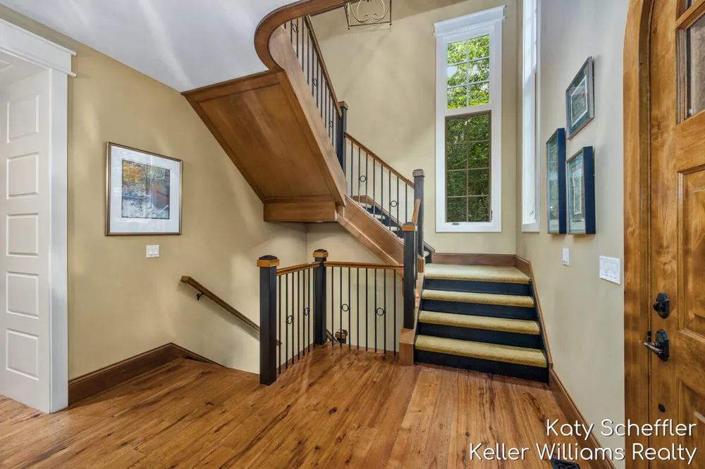 6065 W Back Forty Drive NE Belmont, MI 49306