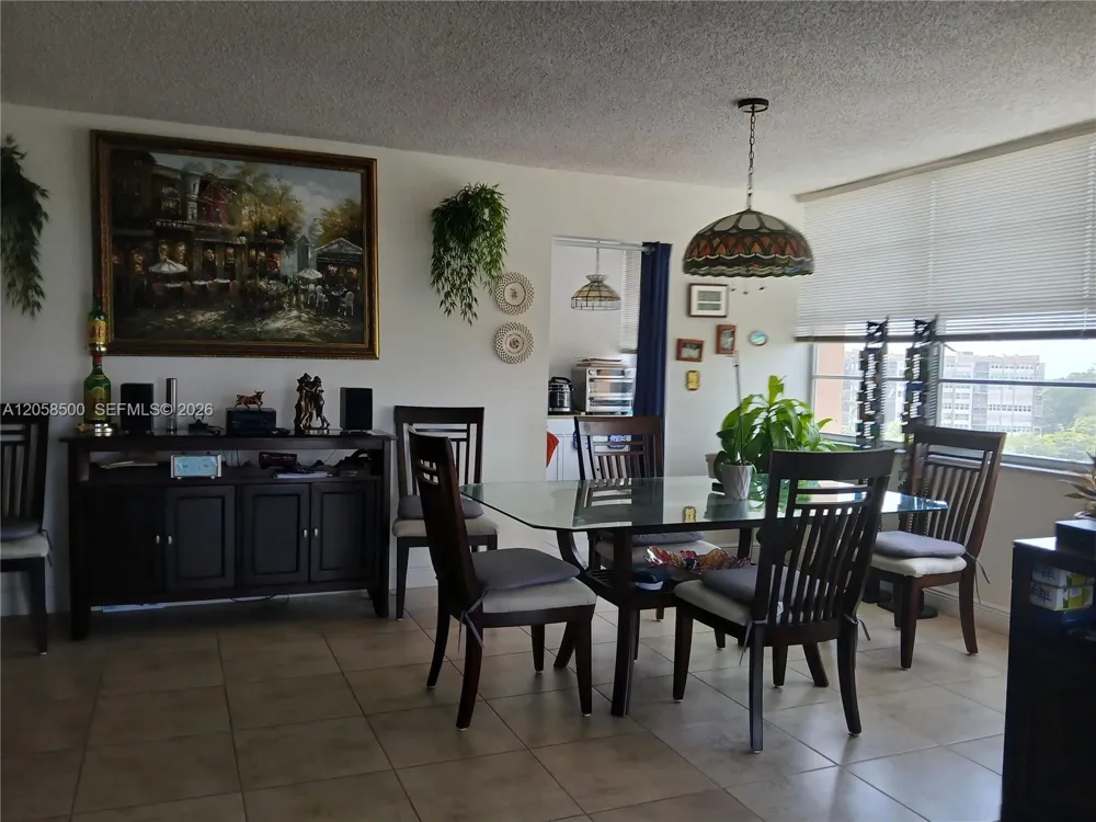 1100 Saint Charles Pl #712 Pembroke Pines, FL 33026