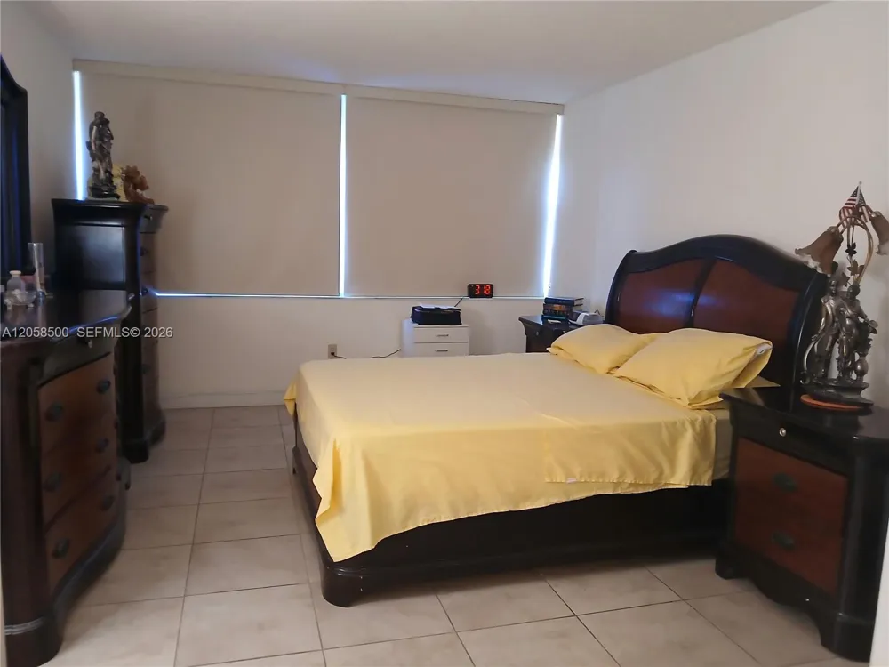 1100 Saint Charles Pl #712 Pembroke Pines, FL 33026