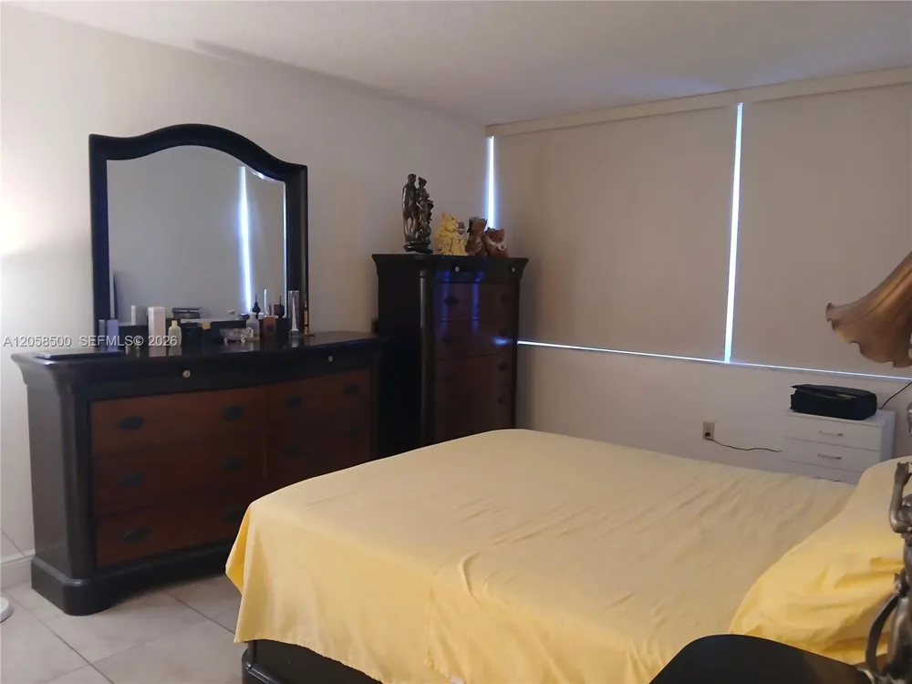 1100 Saint Charles Pl #712 Pembroke Pines, FL 33026