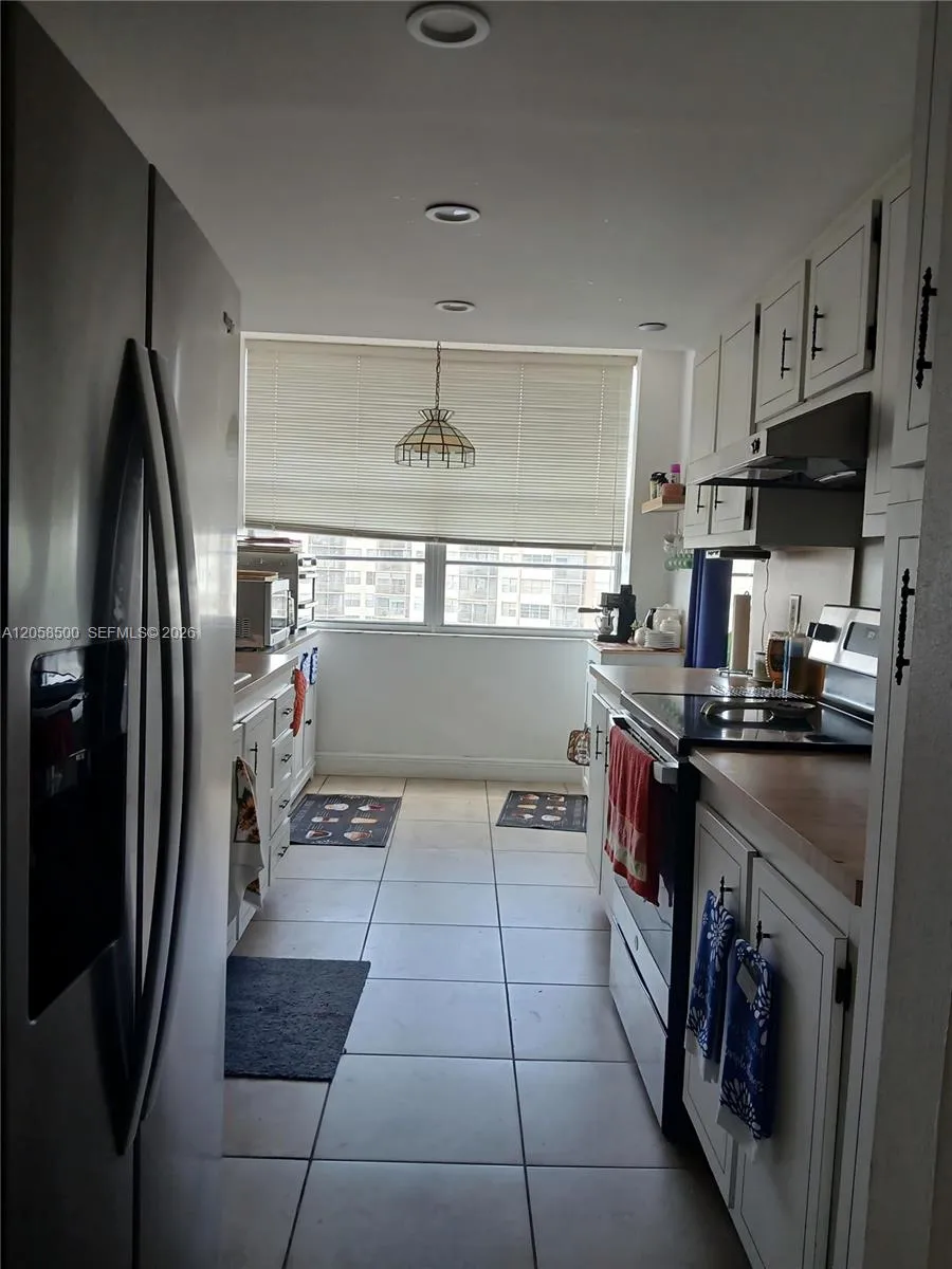 1100 Saint Charles Pl #712 Pembroke Pines, FL 33026