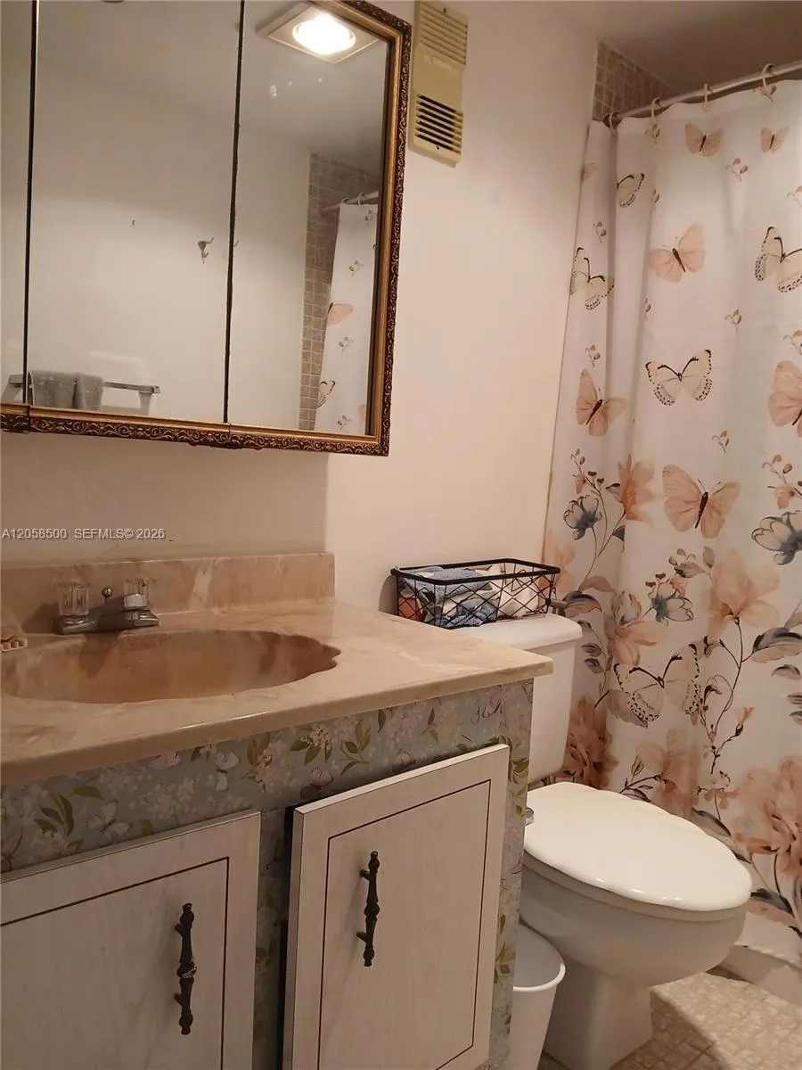 1100 Saint Charles Pl #712 Pembroke Pines, FL 33026