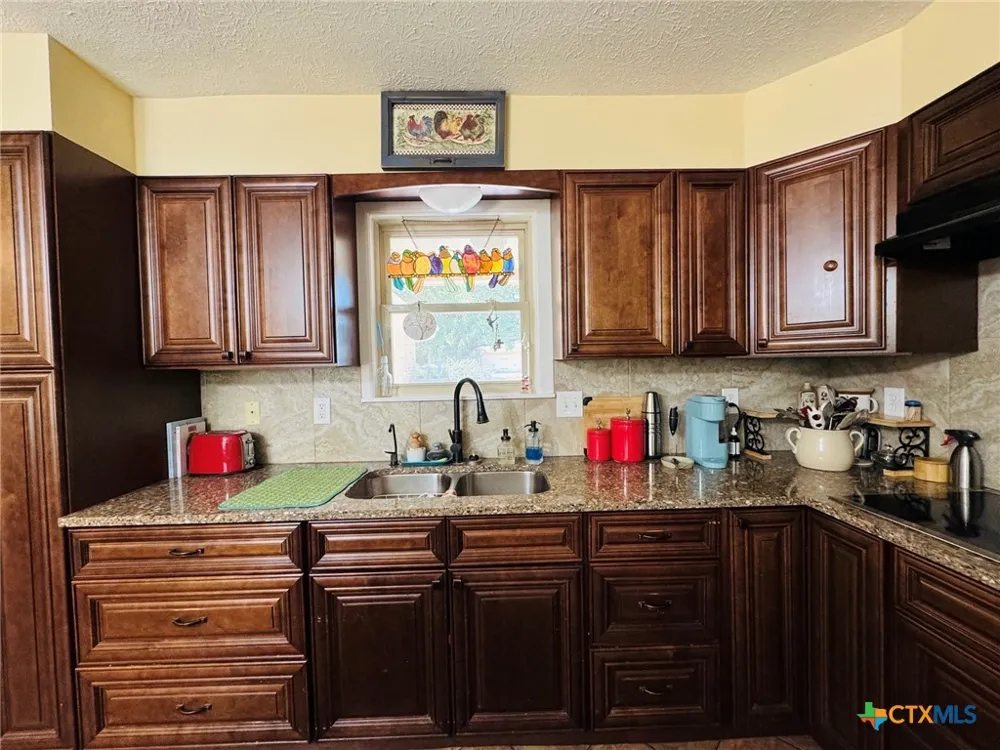 105 Curry Drive Gatesville, TX 76528