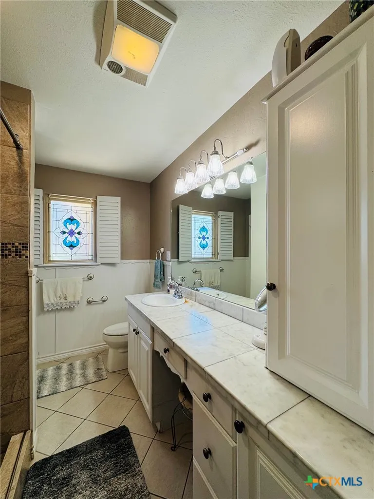 105 Curry Drive Gatesville, TX 76528