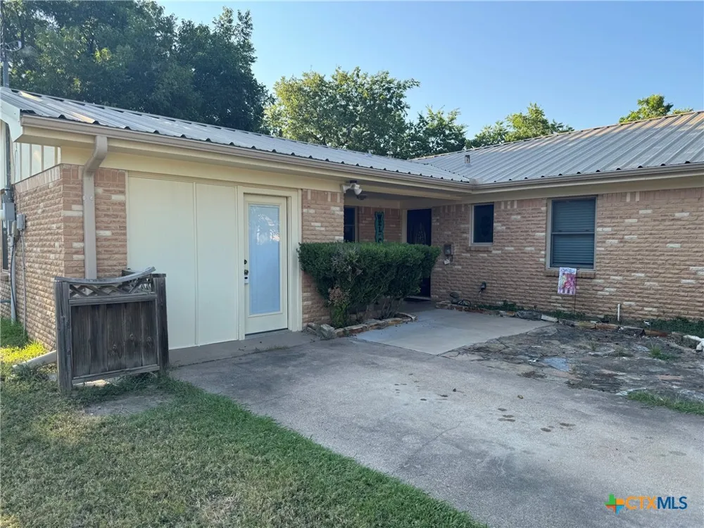 105 Curry Drive Gatesville, TX 76528