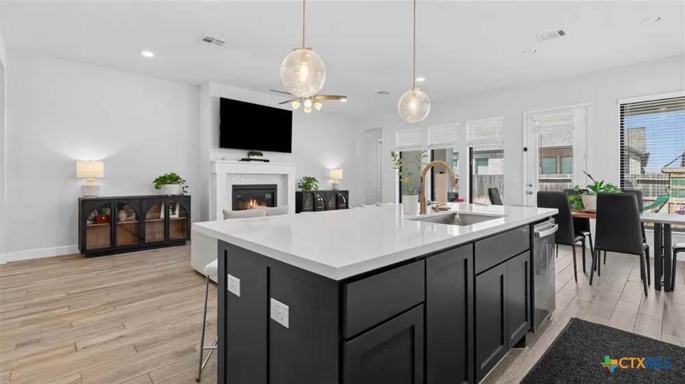 613 Meade Street New Braunfels, TX 78132