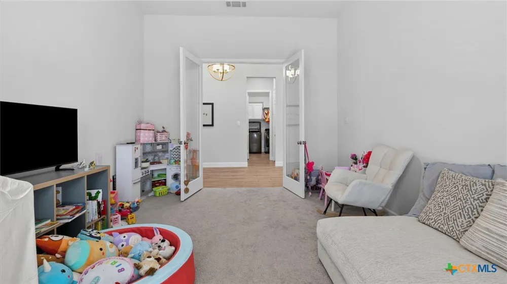 613 Meade Street New Braunfels, TX 78132