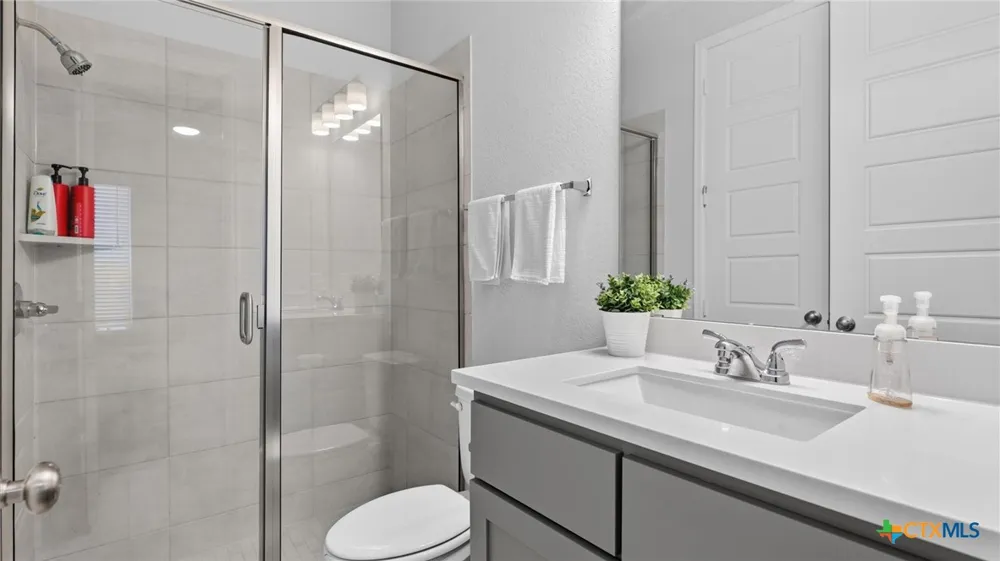 613 Meade Street New Braunfels, TX 78132