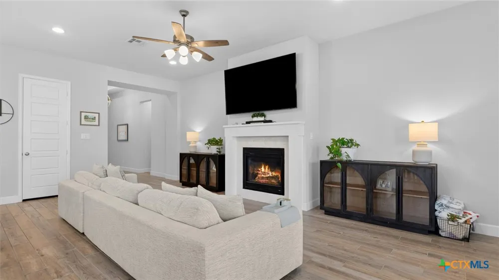 613 Meade Street New Braunfels, TX 78132