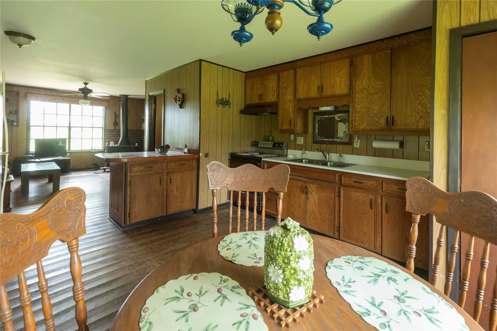 4721 Andreas Road Round Top, TX 78954