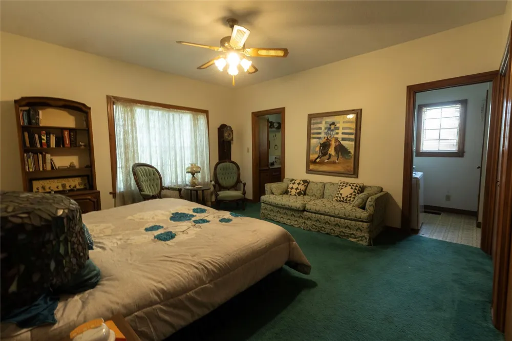 4721 Andreas Road Round Top, TX 78954