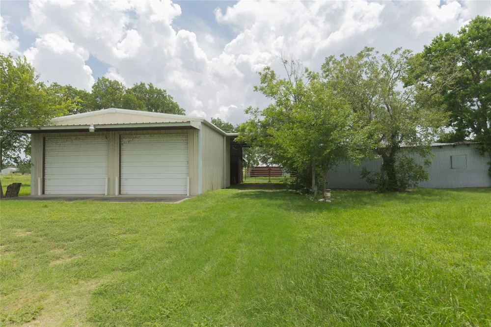 4721 Andreas Road Round Top, TX 78954