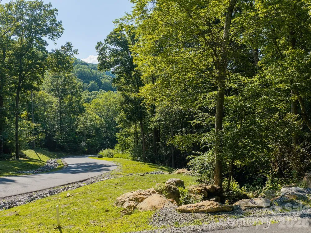 1230 Arborcrest Way Swannanoa, NC 28778