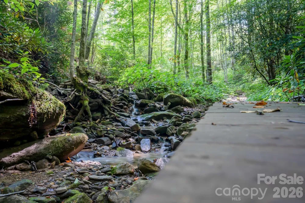 1230 Arborcrest Way Swannanoa, NC 28778