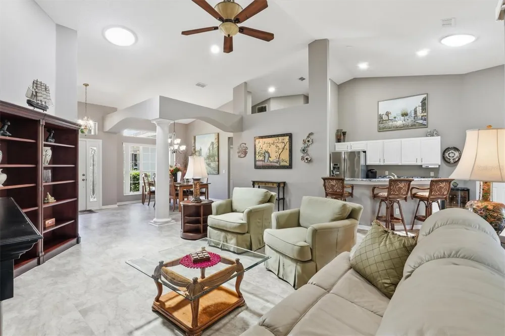 6042 LANDINGS BOULEVARD Lady Lake, FL 32159