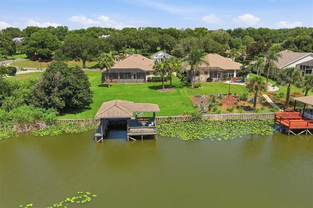 6042 LANDINGS BOULEVARD Lady Lake, FL 32159