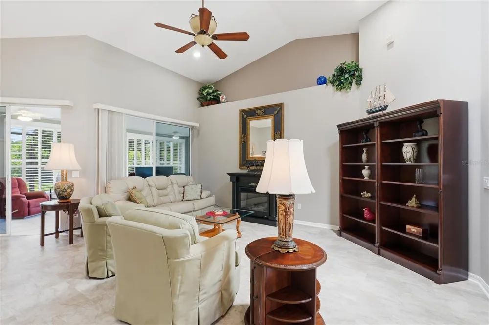 6042 LANDINGS BOULEVARD Lady Lake, FL 32159