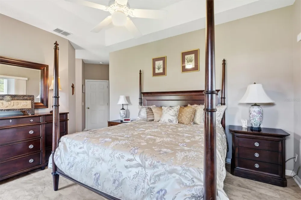 6042 LANDINGS BOULEVARD Lady Lake, FL 32159