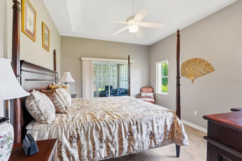 6042 LANDINGS BOULEVARD Lady Lake, FL 32159