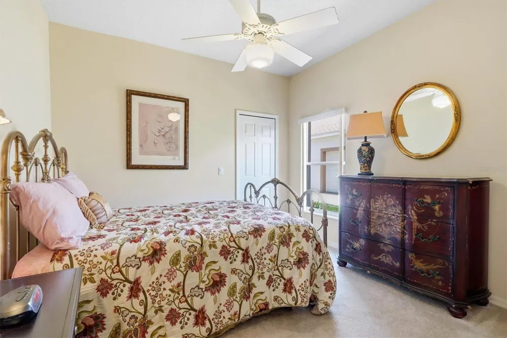 6042 LANDINGS BOULEVARD Lady Lake, FL 32159