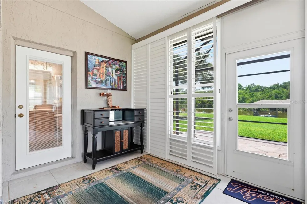 6042 LANDINGS BOULEVARD Lady Lake, FL 32159